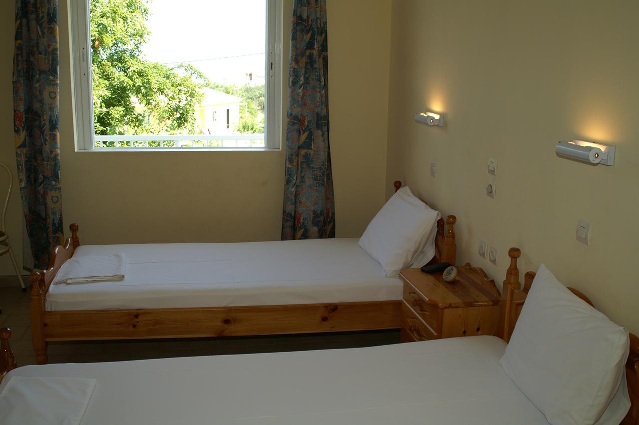 Pansion Tonia Aparthotel Zakynthos Town Exterior foto